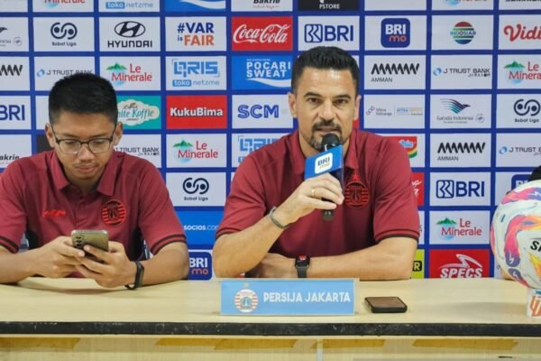 Persaingan di Papan Atas Liga 1 Semakin Memanas, Carlos Pena Siap Hadapi Tantangan