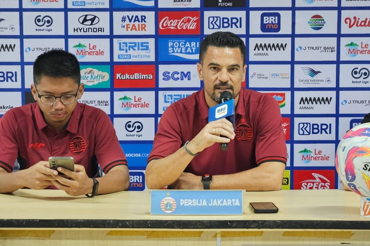 Persaingan di Papan Atas Liga 1 Semakin Memanas, Carlos Pena Siap Hadapi Tantangan