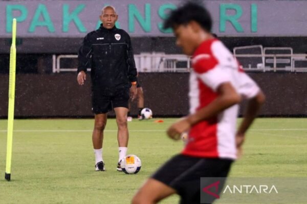 Nova Arianto Bidik Skuad U-17 dengan Menargetkan 30 Pemain