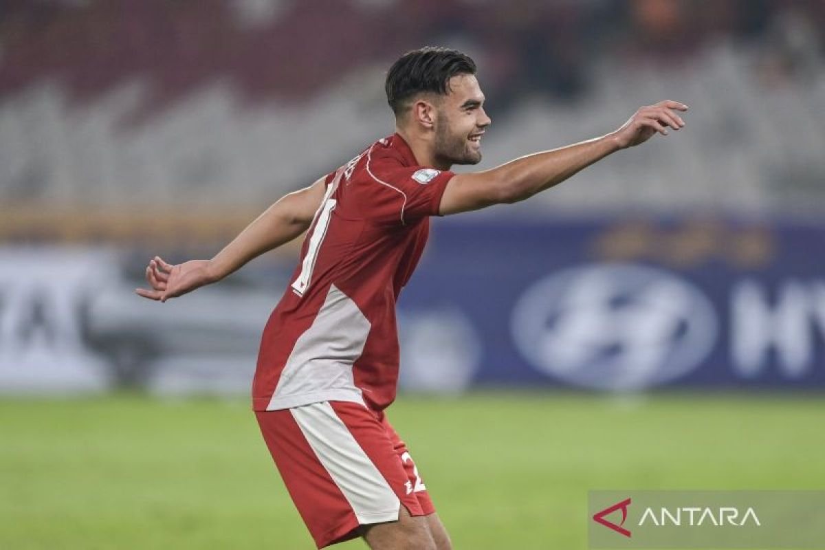 Judul alternatif untuk "Pendapat Vanenburg tentang Selebrasi Pacu Jalur Jens Raven" bisa menjadi:

"Pandangan Vanenburg Mengenai Perayaan Pacu Jalur menurut Jens Raven" 

atau 

"Interpretasi Vanenburg Terhadap Festival Pacu Jalur menurut Jens Raven". 

Jika Anda menginginkan variasi lebih lanjut atau tema tertentu, silakan beri tahu!