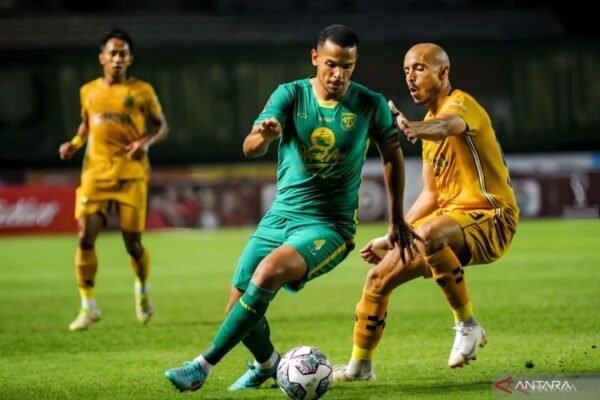 Persebaya Resmi Memperkenalkan Leo Lelis sebagai Pemain Asing Kesembilan